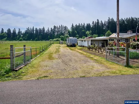 Exterior - 5724 Anderson Rd S, Aurora, OR 97002 photo 11 of 11