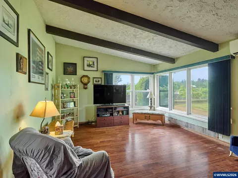 Living - 5724 Anderson Rd S, Aurora, OR 97002 photo 2 of 2