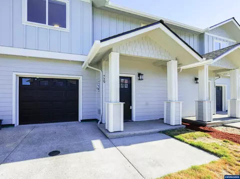 729 Periander Way, Harrisburg, OR 97446