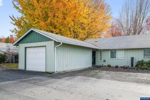 3113 Jackson St SE, Albany, OR 97322