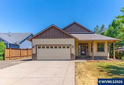 284 SW Wyatt St, Dallas, OR 97338