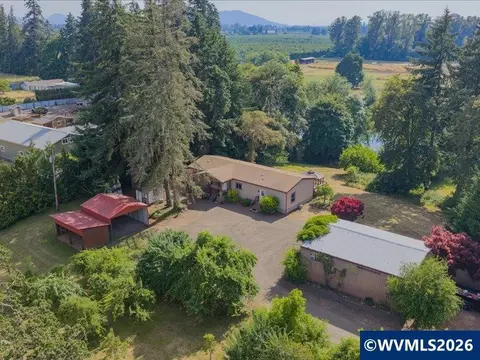 33842 Brewster Rd, Lebanon, OR 97355