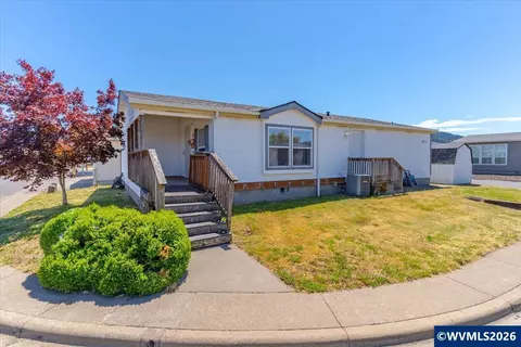 2020 12th Apt 152 St, Lebanon, OR 97355