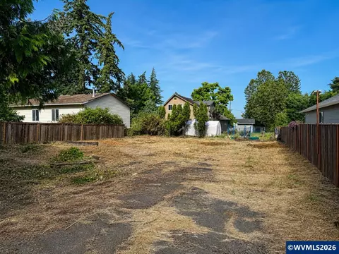 110 Towers Ln, Mount Angel, OR 97362