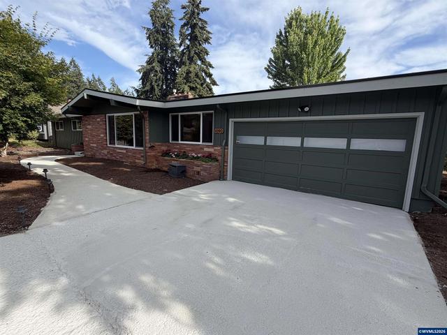 1090 Luradel S Ave, Salem, OR 97302