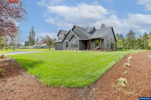 88368 Jessie James Ln, Veneta, OR 97487