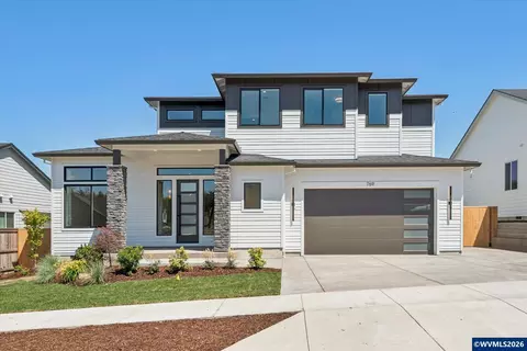 769 Riley Dr, Silverton, OR 97381