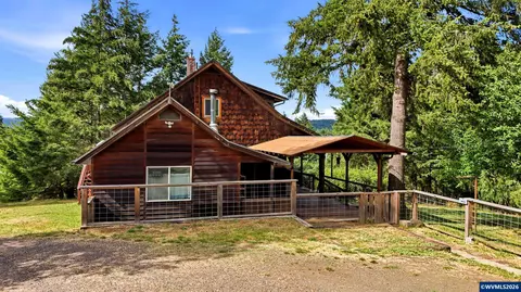 825 SW Pioneer Dr, Willamina, OR 97396