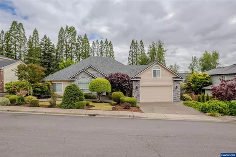 1371 Ranier Lp Lp NW, Salem, OR 97304