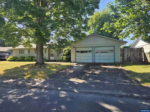 4526 Pennsylvania Ave SE, Salem, OR 97317