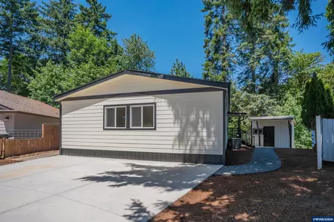 1598 40th Ln, Sweet Home, OR 97386