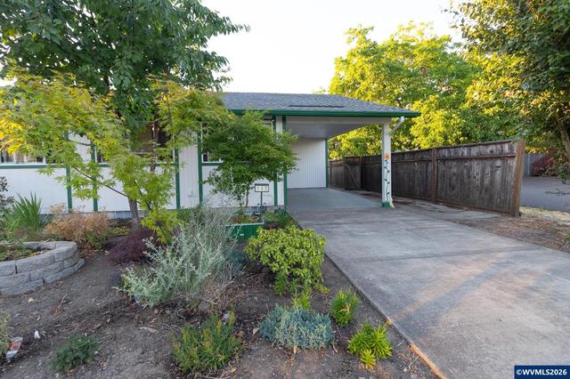 143 SW Wake Robin Ave, Corvallis, OR 97333