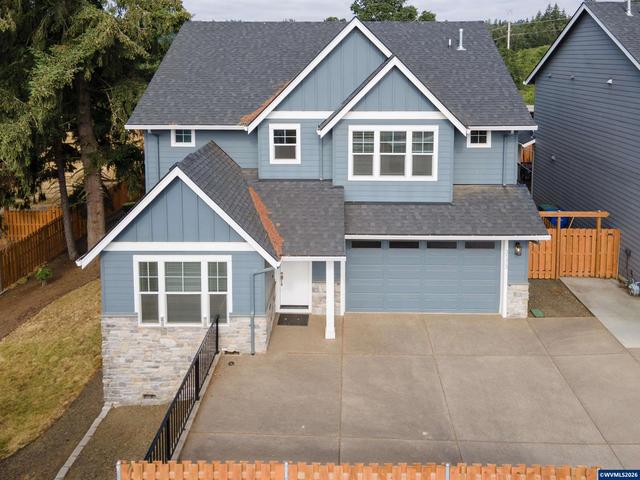 3173 Garrett St NW, Salem, OR 97304