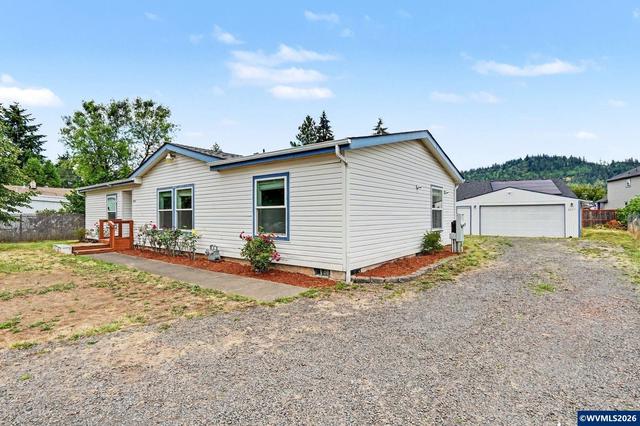 2255 Fuller Ln, Lebanon, OR 97355