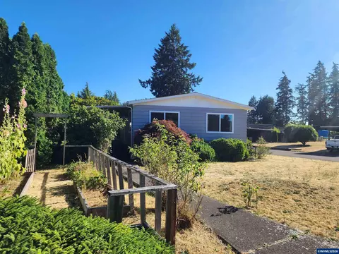 38129 Weirich Dr #25, Lebanon, OR 97355