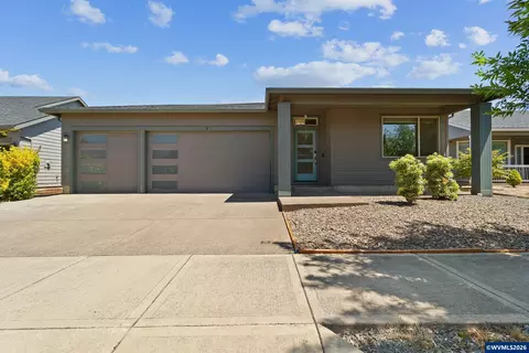 1262 Daylily St, Woodburn, OR 97071