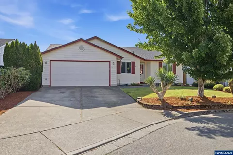 1676 Warbler Ct SE, Salem, OR 97317