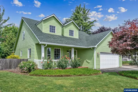 1123 N Gardner Ave, Stayton, OR 97383