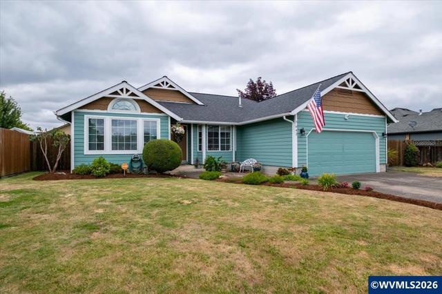 842 29th Ave, Sweet Home, OR 97386