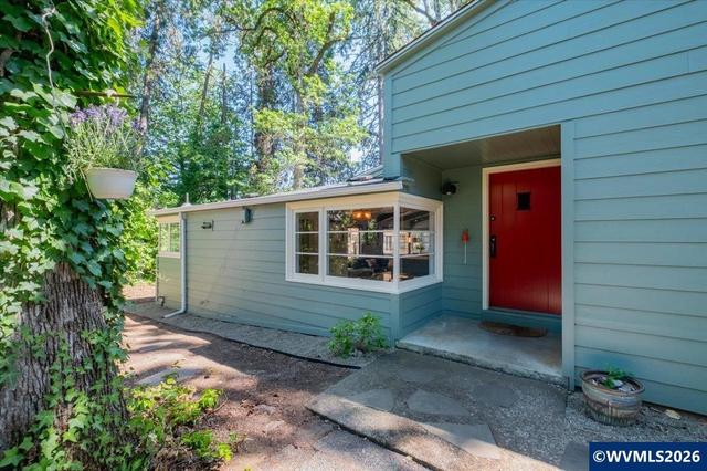 3895 Liberty Rd S, Salem, OR 97302