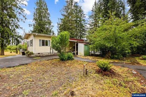 Exterior - 40637 Shoreline Dr, Lyons, OR 97358 photo 3 of 12