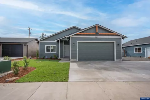 4517 Live Oak St, Sweet Home, OR 97386
