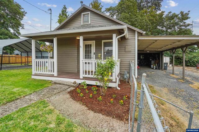 1719 Tamarack St, Sweet Home, OR 97386