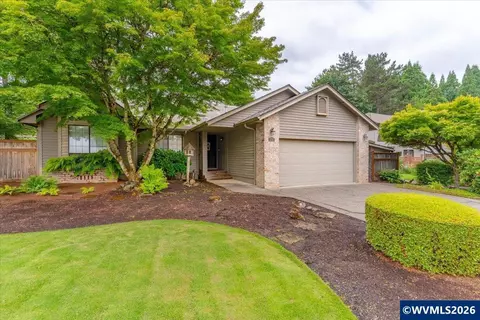 1750 Cinnamon Hill Dr SE, Salem, OR 97306