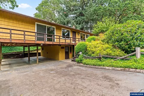 1381 NW Highland Dell Dr, Corvallis, OR 97330