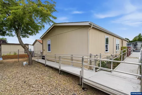 1699 N Terry St #223, Eugene, OR 97402 photo 8