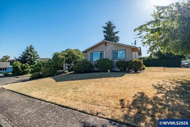 157 NE Fern Ct, Dallas, OR 97338