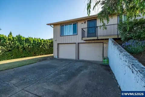 157 NE Fern Ct, Dallas, OR 97338