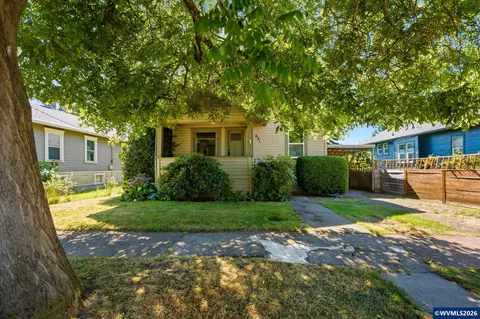 631 Breys Ave NE, Salem, OR 97301