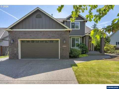 1902 NE Lucy Belle St, Mcminnville, OR 97128