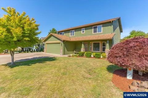 614 NW Heath St, Dallas, OR 97338