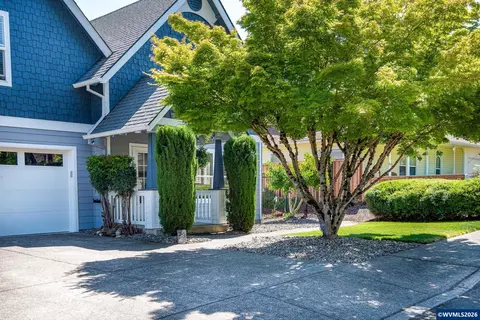 Exterior - 38 Denmark Lp Lp, Silverton, OR 97381 photo 5 of 11