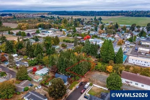 38695 SW Beech St Ave, Scio, OR 97374