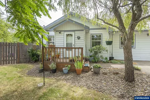 3002 Bluff Ave SE, Salem, OR 97302