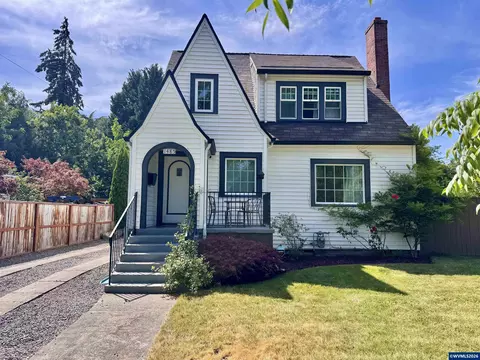 1485 Summer St NE, Salem, OR 97301