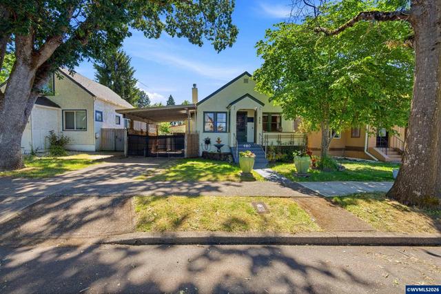 480 21st St SE, Salem, OR 97317