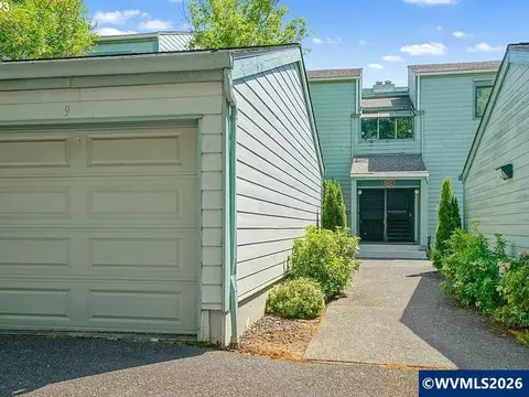 3542 Halifax Sq Apt 9 SE, Salem, OR 97302