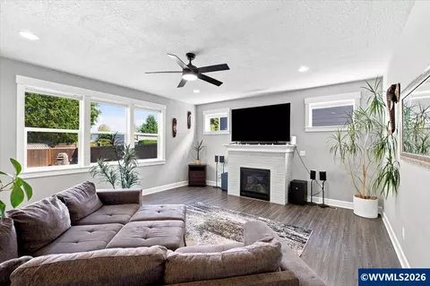 Living - 5840 Benevan Ct NE, Keizer, OR 97303 photo 1 of 2