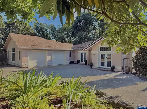 3026 NW Glenridge Dr, Corvallis, OR 97330