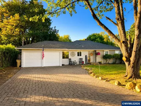 1946 SE Miller Ave, Dallas, OR 97338