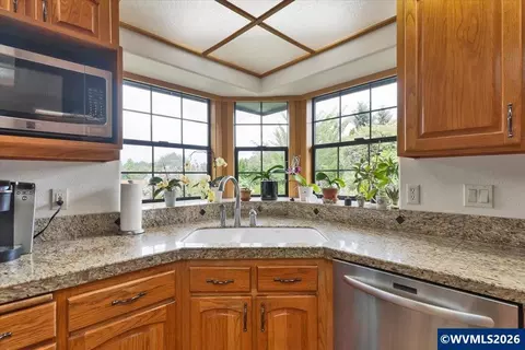 Kitchen - 595 W Main St, Sublimity, OR 97385 photo 3 of 4