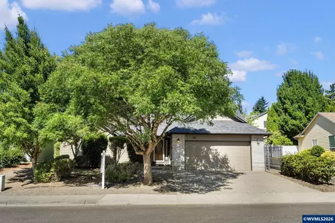 891 Whitetail Deer St NW, Salem, OR 97304