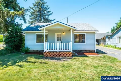 1174 43rd Ave, Sweet Home, OR 97386