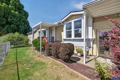 2655 NW Highland Dr #13, Corvallis, OR 97330