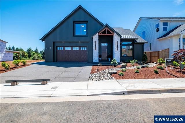 6123 Evangelista St S, Salem, OR 97306