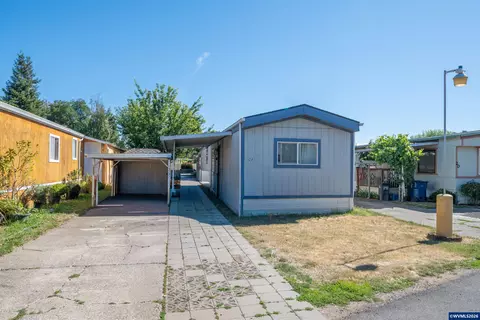 3237 Elm St, Hubbard, OR 97032